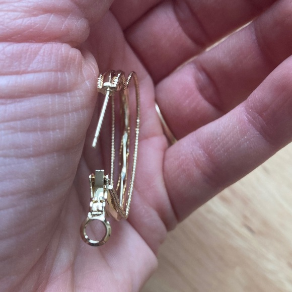 Pretty Bird Gold Heart Hoop Earrings - Picture 8 of 11